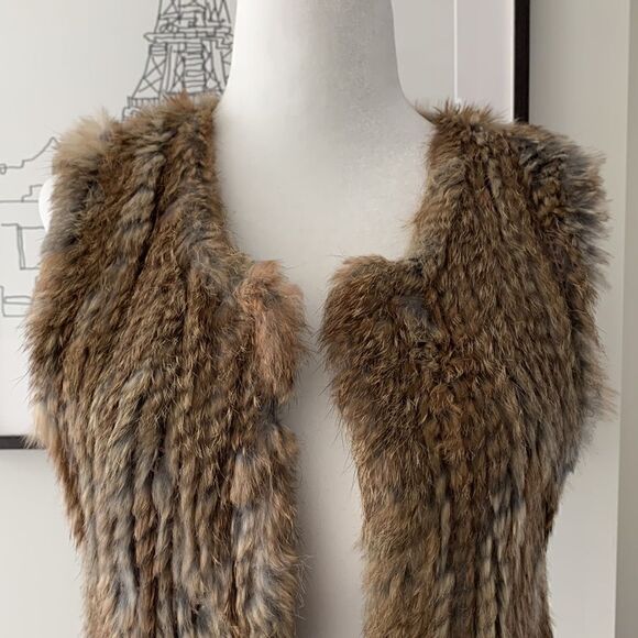 Rabbit Fur Vest jn Natural - Picture 2 of 9
